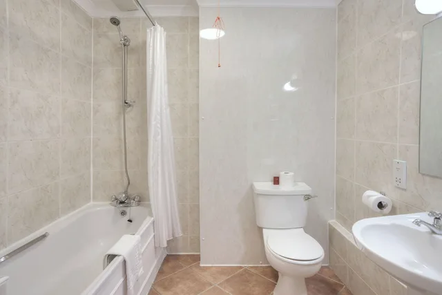 غرفة بسرير مزدوج بإطلالة على الحديقة، Muthu Newton Hotel 5/7
