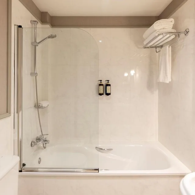 غرفة بسرير مزدوج بشرفة، HOTEL PAX TORRELODONES 4/4
