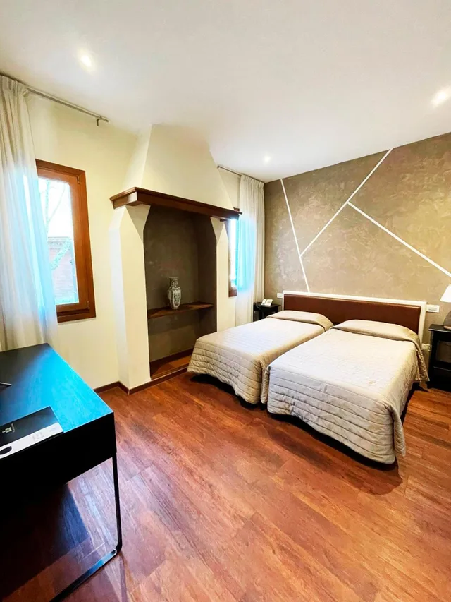 Room, Twin Beds, Villa Braida 1/7