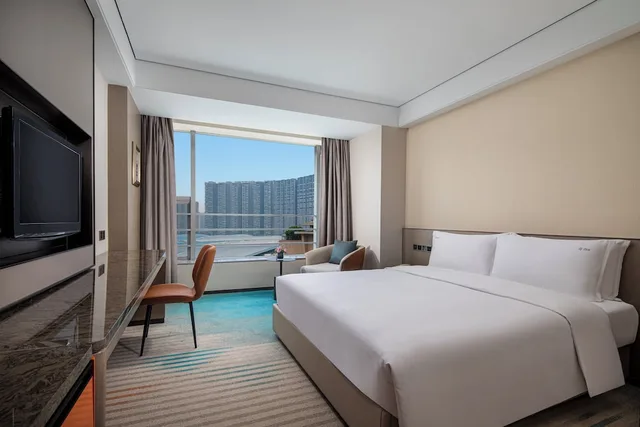 غرفة بريميوم بسرير كينج، Holiday Inn Chengdu West Century City 2/8