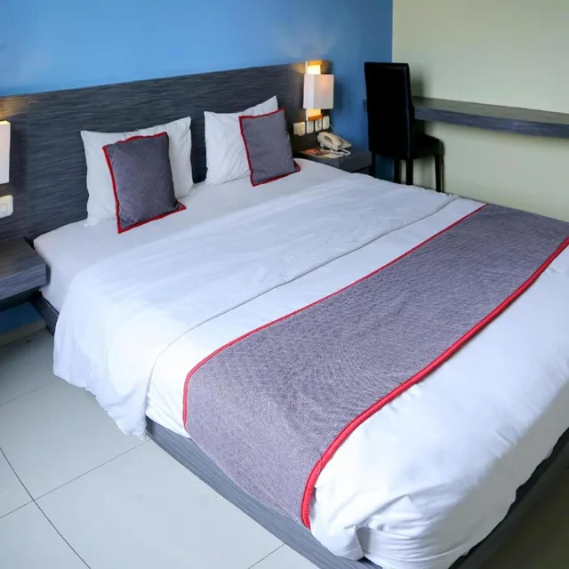 Deluxe, King Bed, Super OYO Townhouse OAK Hotel Fiducia Pondok Gede 4/5
