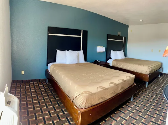 غرفة بسريرين مزدوجين، Americas Best Value Inn & Suites Albemarle 3/6