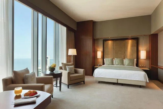 غرفة بريميوم بسرير كينج، Jw Marriott Marquis City Center 4/9