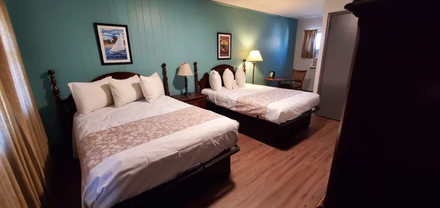غرفة قياسية بسريرين مزدوجين، Glass House Inn 4/10