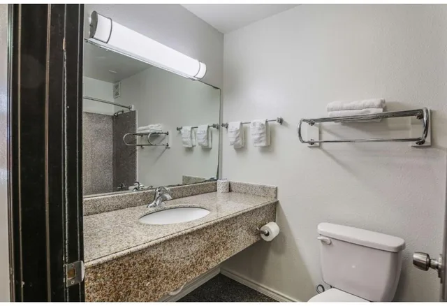غرفة رباعية بسريرين كوين للمدخنين، Motel6 Pasadena, TX 6/6