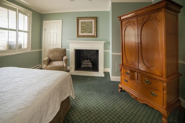 غرفة بسرير كوين بإطلالة على المرفأ، Harbour View Inn 4/9
