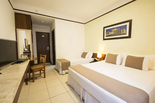 غرفة قياسية ثلاثية بسرير مزدوج وسرير فردي، Hotel Ilhas da Grécia 1/4