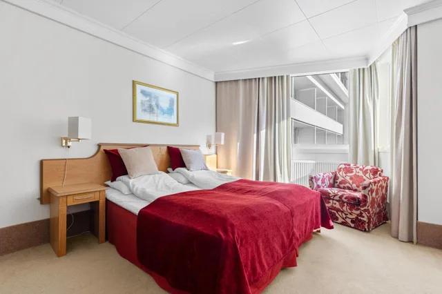 غرفة سوبيريور بسرير مزدوج، Alexandra Hotel 1/9