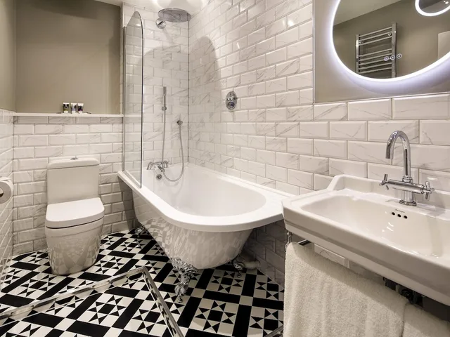 غرفة بريفيليج بسرير مزدوج بإطلالة على البحر بشرفة، Mercure Brighton Seafront Hotel 4/5