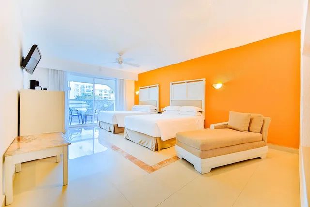 غرفة بسريرين مزدوجين بشرفة، Occidental Costa Cancun 1/10