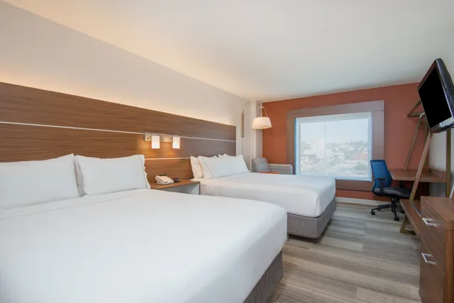 Standard, 2 Queen Beds, Extra Floor Space، Holiday Inn Express El Paso-Central 2/3