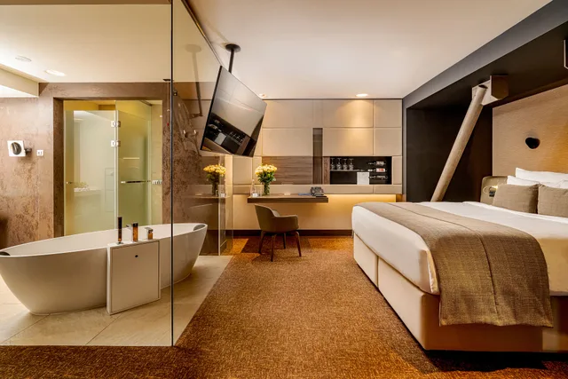 غرفة سوبيريور بسرير مزدوج، Kronwell Brasov Hotel 4/6