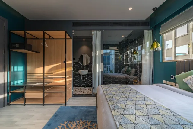 جناح بسرير كوين، Hotel Bl 3/3