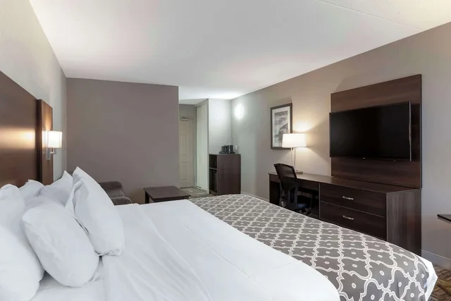 غرفة قياسية بسرير كينج مع أريكة، Best Western Milton 2/7