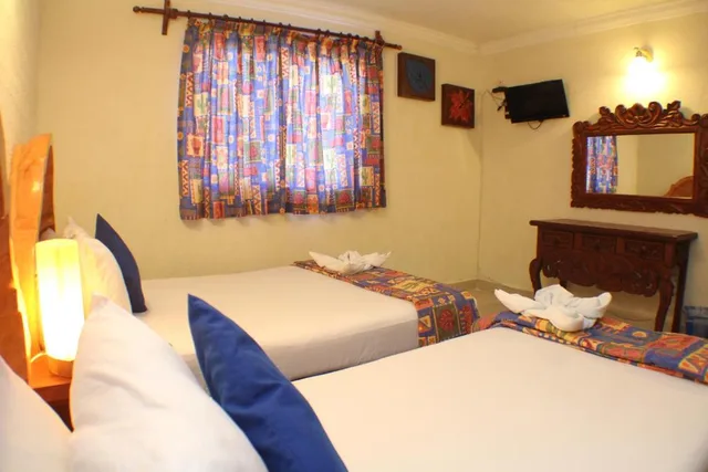 جناح، Suites Cancun Center 5/7