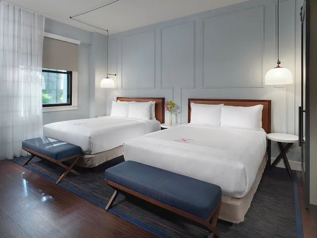 غرفة ديلوكس بسريرين مزدوجين لذوي الإعاقة، Axiom Hotel 4/10