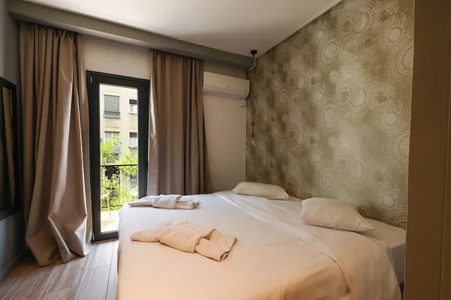 غرفة قياسية بسرير مزدوج بشرفة، Urban Core Residence 1/10