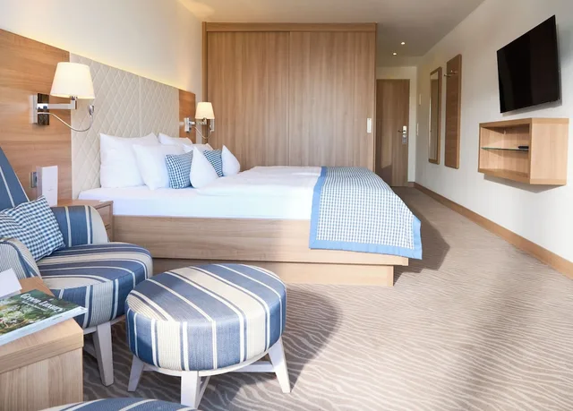 غرفة قياسية بسرير مزدوج بإطلالة على البحر بشرفة، Hotel Bernstein 5/8