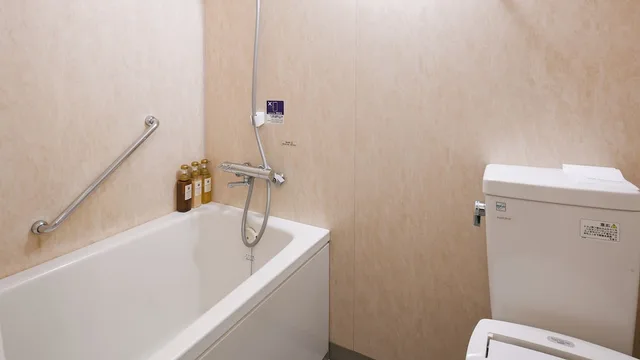 غرفة بسرير كوين وسرير فردي مع سرير إضافي للمدخنين، Vessel Hotel Kanda Kitakyushu Airport 6/6