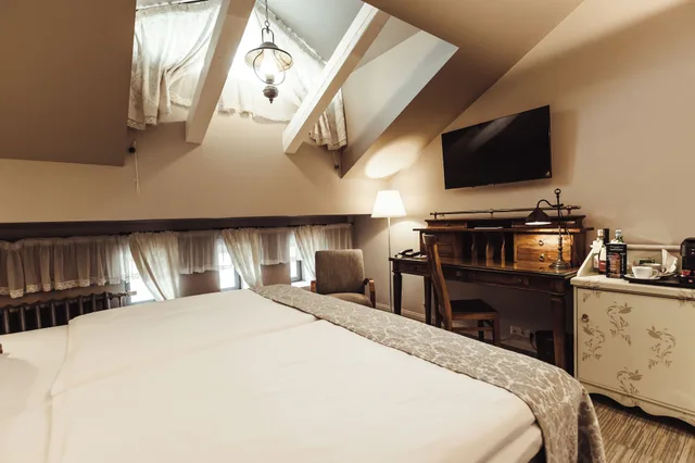 Loft, Queen Bed, Promenade Hotel 1/7