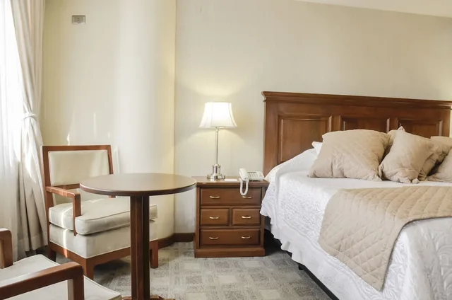 غرفة تنفيذية بسرير كينج، GRAN HOTEL TOLOMA 3/4