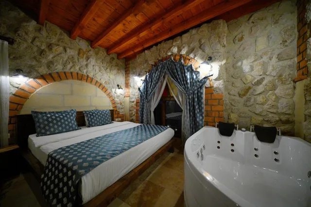 Deluxe, Double Bed, Nar Cave House & Swimming Pool 6/6