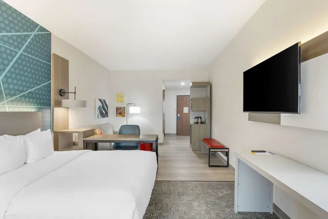 جناح بسريرين كوين، Comfort Suites Bloomsburg, PA 2/6