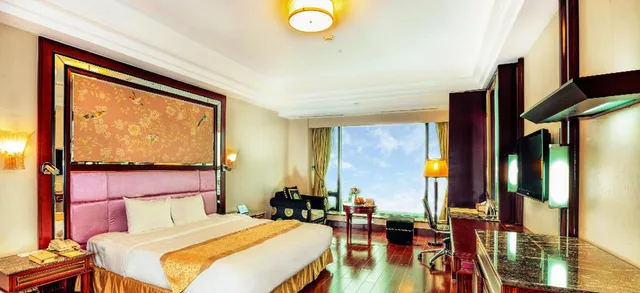 غرفة ديلوكس بسرير مزدوج بإطلالة على المدينة، Grand Plaza Hanoi 1/2