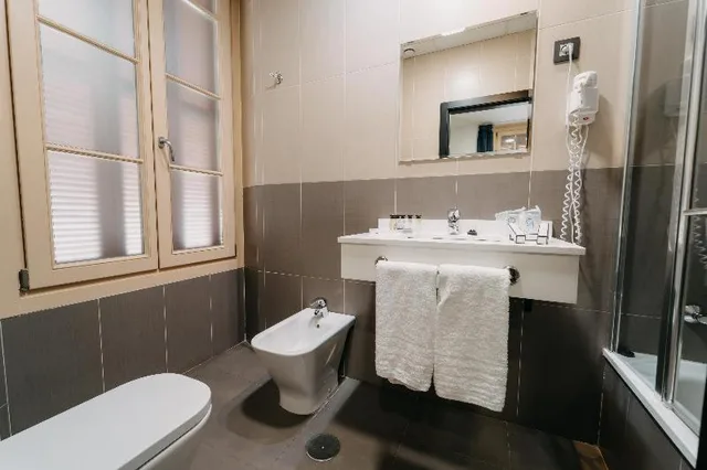 غرفة، Hotel Soho Malaga 4/6