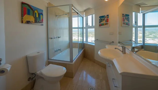 غرفة قياسية بسرير كوين وسريرين منفصلين بغرفتي نوم، Burleigh Surf Apartments 8/8