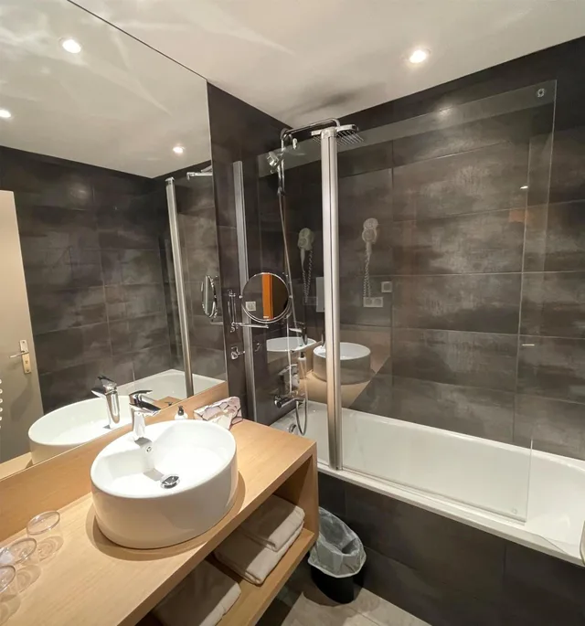 غرفة بريستيج بسرير كينج، Best Western Plus Hotel and SPA Le Schoenenbourg 3/3