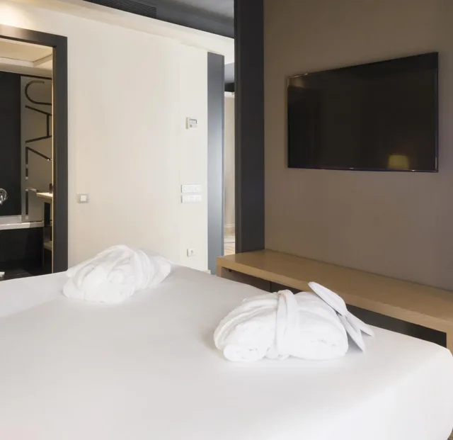 غرفة قياسية بسرير كينج، Hotel Jazz 1/10