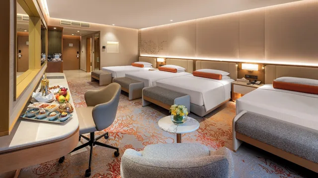 غرفة بريميوم رباعية بإطلالة على المدينة، فندق مكة(Makkah Hotel) 1/1