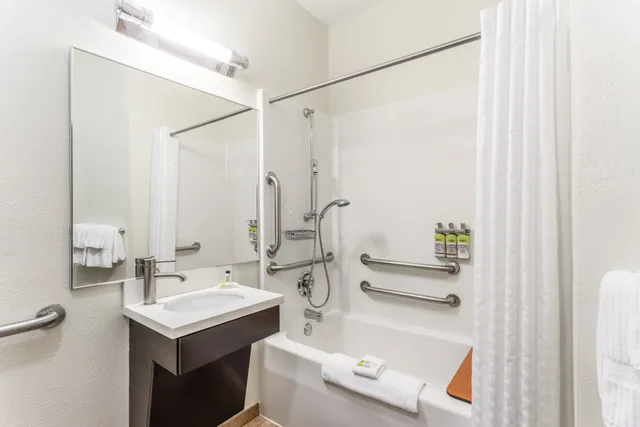 جناح بسرير كوين بغرفة نوم واحدة، CANDLEWOOD SUITES AURORA- NAPERVILLE 2/2