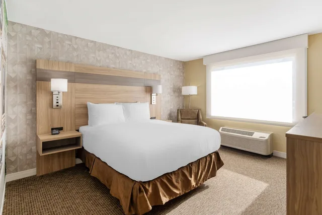 غرفة قياسية بسرير كوين لذوي الإعاقة، Best Western Glenview -Chicagoland Inn and Suites 1/6
