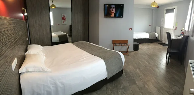 غرفة قياسية ثلاثية بثلاثة أسرّة، Hotel Les 13 Assiettes 2/10