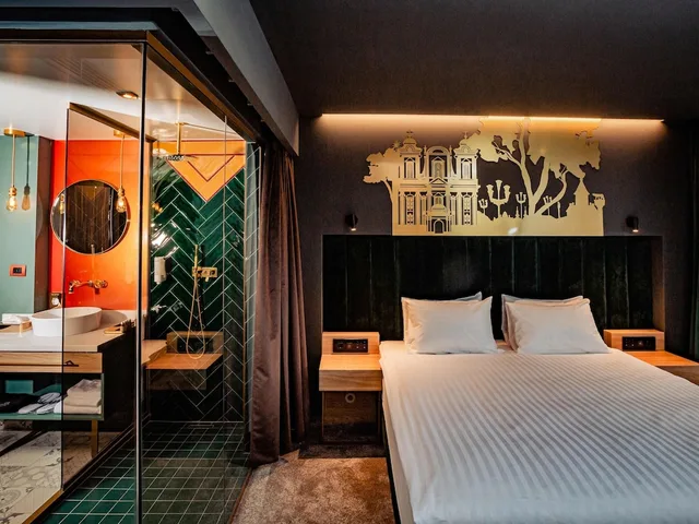 غرفة سوبيريور بسرير كينج، Mercure Timisoara 1/3