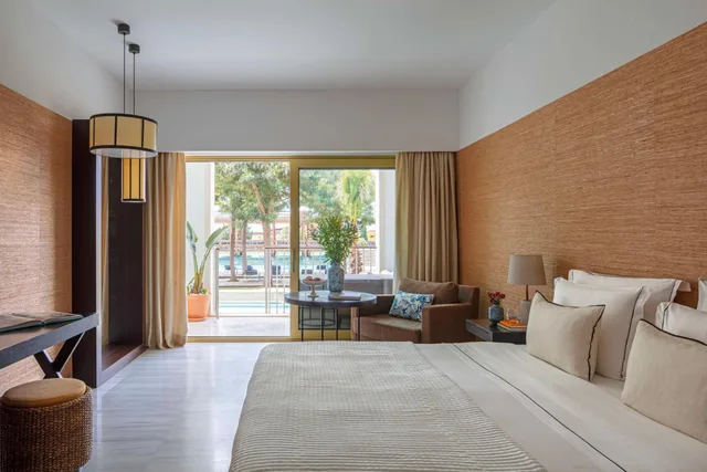Signature, King Bed, Balcony, Pool Access، Victoria Golf Resort and Spa Managed by Accor 1/4