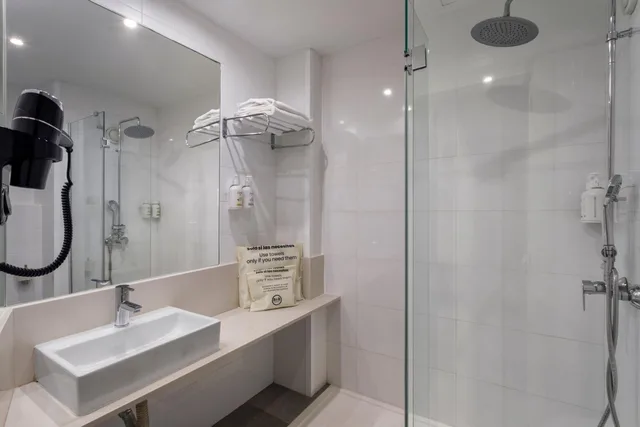 غرفة سوبيريور بسرير مزدوج، B&B HOTEL Valencia Arena 8/10