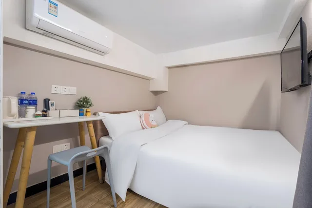 Mini, Double Bed, No Window، Shanghai Meego Youth Hostel 1/7