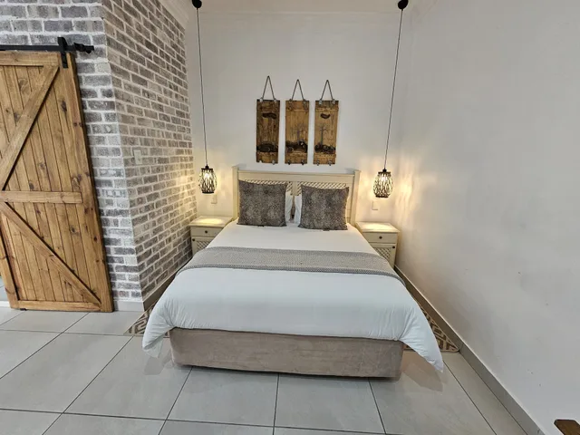 شقة كومفورت بسرير كوين بإطلالة على الفناء بشرفة بغرفة نوم واحدة، Lalapanzi Guest House 6/10