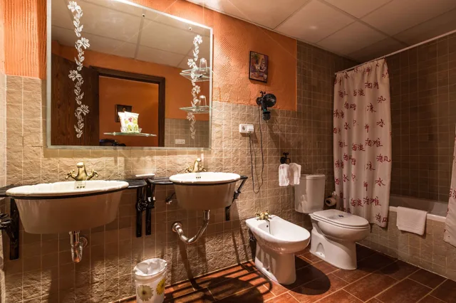 غرفة سوبيريور بسرير مزدوج، Palacio Guzmanes Hospederia Rural 6/8