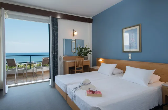 Renovated, Classic, Queen Bed, Sea View، Hotel Delfinia 1/10