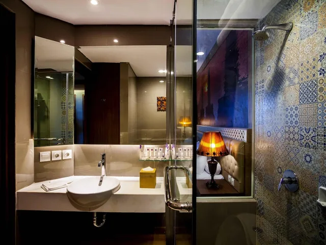 غرفة سوبيريور بسريرين منفصلين، Grand Mercure Yogyakarta Adi Sucipto 4/4