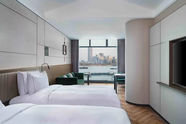 غرفة تنفيذية بسريرين منفصلين، UrCove by HYATT Shanghai West Riverside 2/6