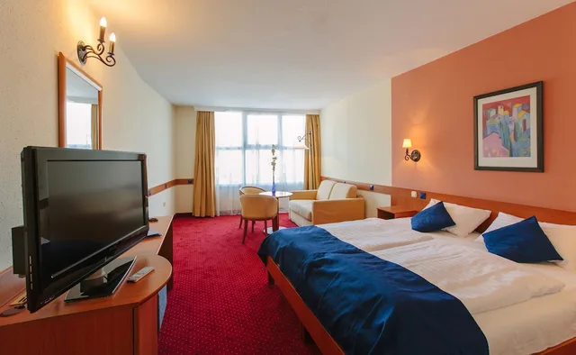Standard, Single, Double Bed, Mediterran Hotel 6/10