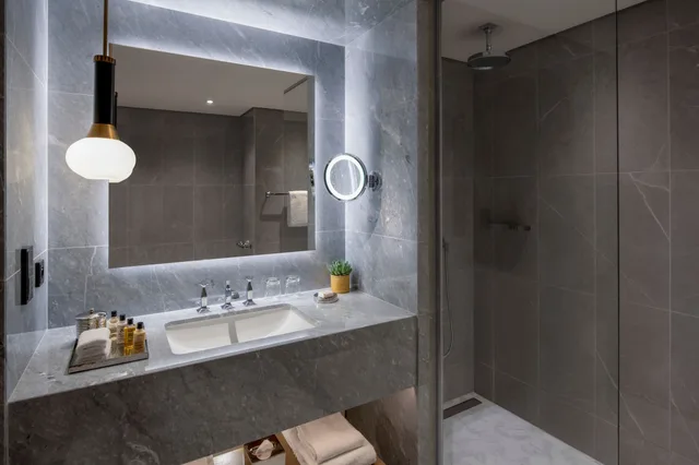 Suite, King Bed, Champs Elysées View, Paris Marriott Champs Elysees Hotel 3/5