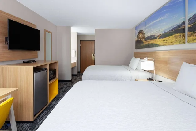 غرفة بسريرين كوين للمدخنين، Days Inn by Wyndham Wooster 2/3