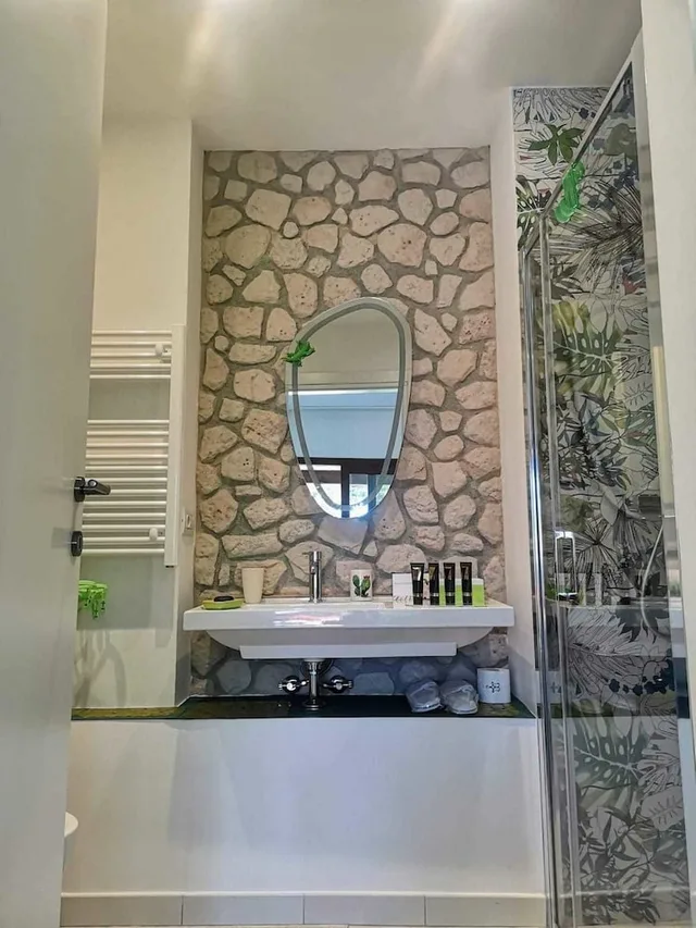 غرفة كومفورت بسرير كينج، Geco Di Giada Exclusive Art Suites 4/5