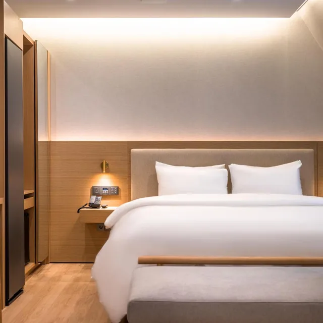 جناح جونيور، Comfort inn Yeouido 8/10
